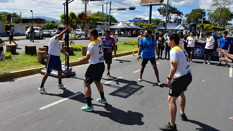 https://dotorg.brightspotcdn.com/5d/00/26dadb10402ba610dc309e2dce4a/800x450-el-salvador-2.jpg