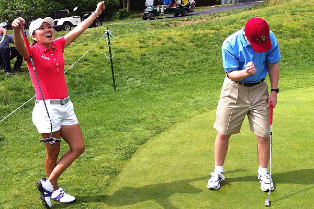 600x400-Sinking-the-putt.jpg