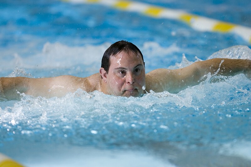 David Egan swimming a race.