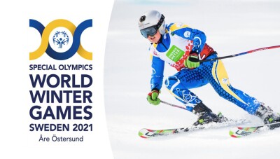 Logo for the Special Olympics World Winter Games Sweden 2021 accompanied by a photo of a skier in motion on the snow. 