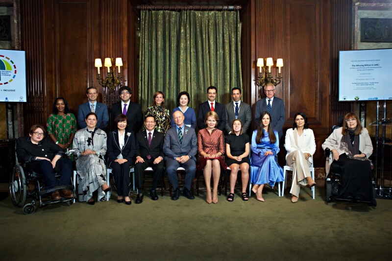 A group of panelists in a group photo