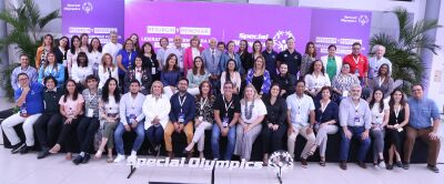 Líderes de Olimpiadas Especiales de la región, reunidos en la Conferencia Regional de Liderazgo 2023 en Asunción, Paraguay