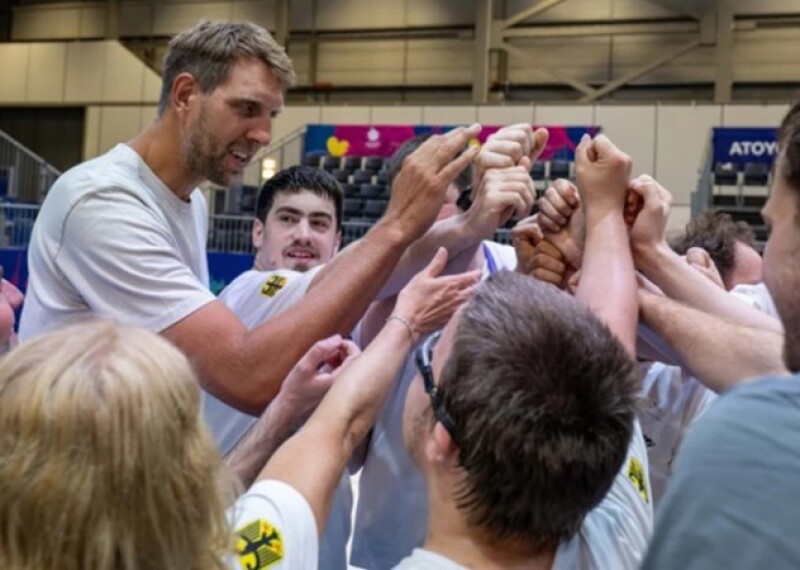 Dirk Nowitzki with Special Olympics Deutschland at basketball 3X3 