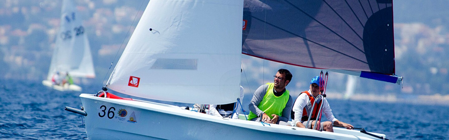 Sailing Lead