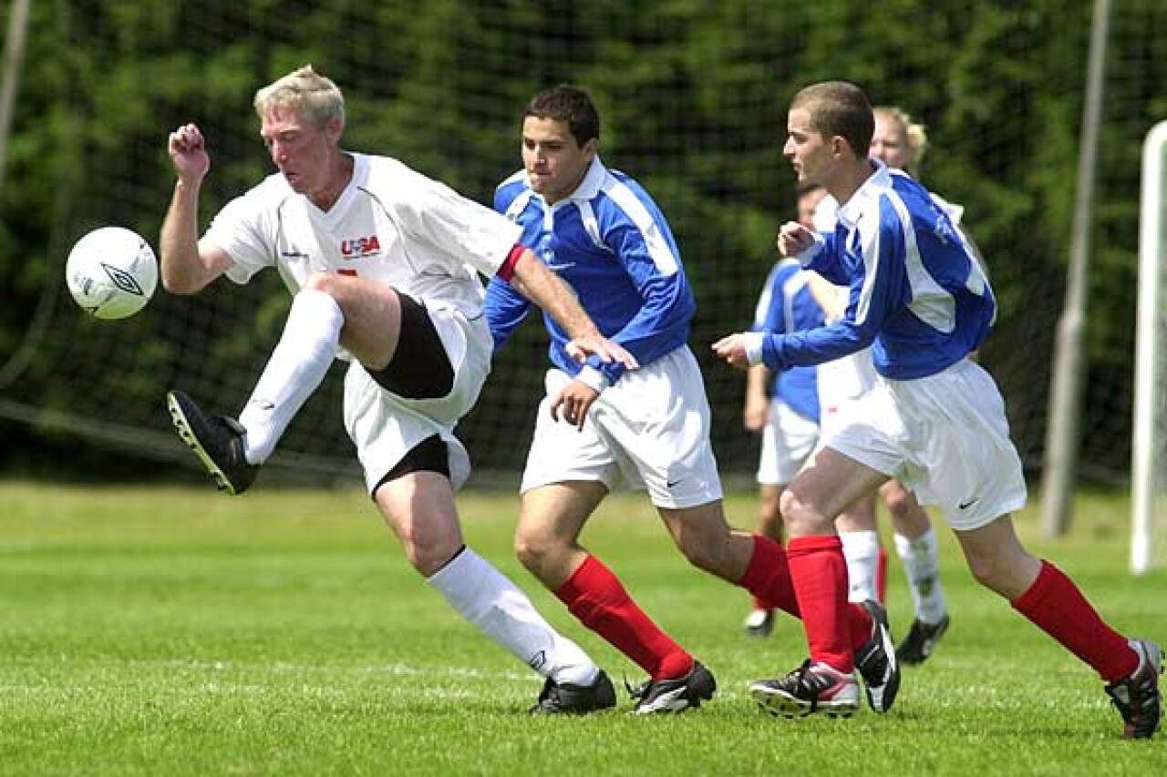 600x400-football-athletes-2003-world-games-football-soccer_Ray-Ryan-(wed)-17.jpg