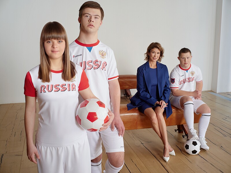 Masha Budina, Misha Stroyev, Yan Ovsienko and Olga Slutsker together in a group.