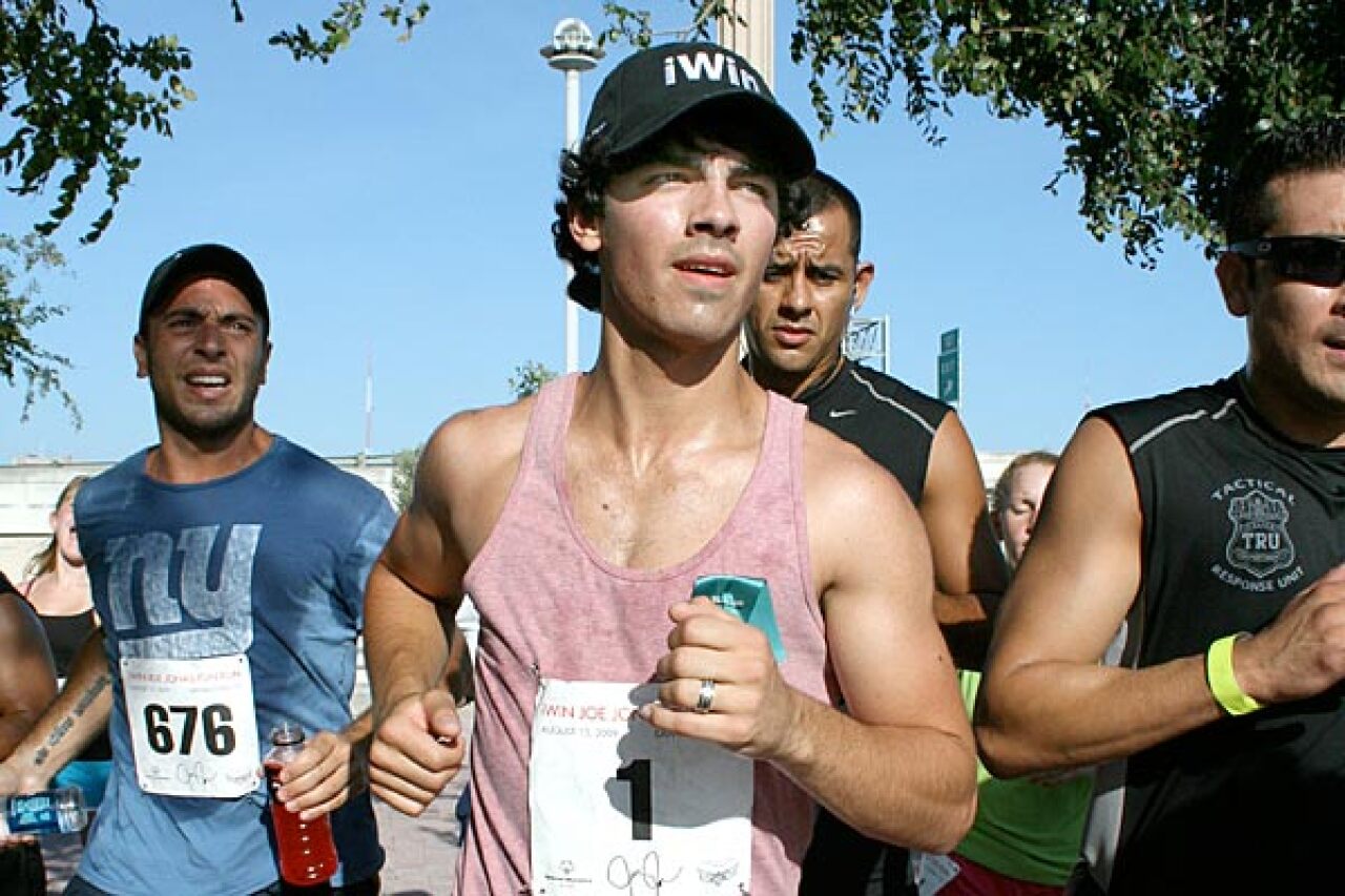 600X400-4-Joe_Jonas_fun_run_san_antonio_IMG_0470.jpg